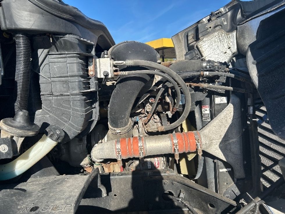 Day Cab Tractor-Heavy Duty Tractors-Freightliner-2019-Cascadia 11342ST-Goshen-IN-202,037\n\t\tmiles-$ 26,750 - Image 15