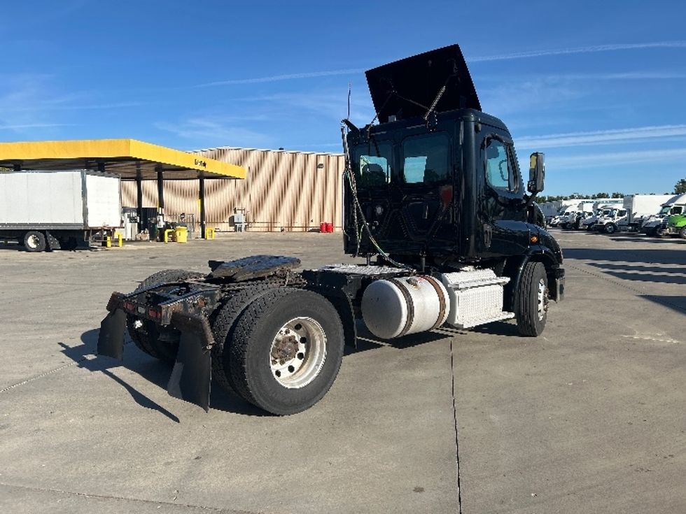 Day Cab Tractor-Heavy Duty Tractors-Freightliner-2019-Cascadia 11342ST-Goshen-IN-202,037\n\t\tmiles-$ 26,750 - Image 7