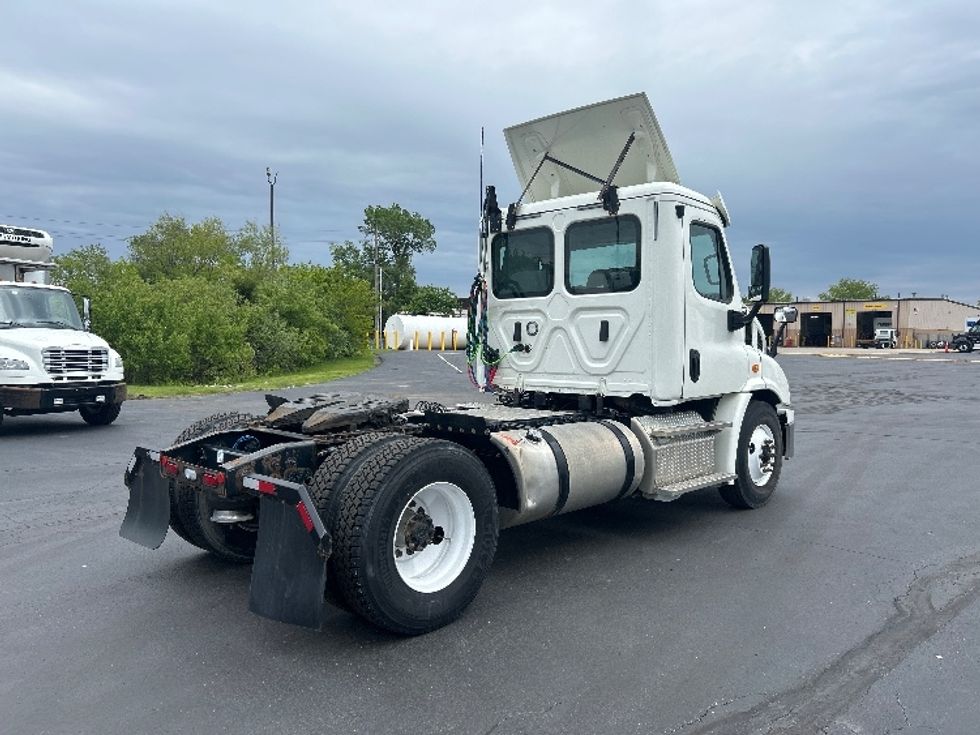 Day Cab Tractor-Heavy Duty Tractors-Freightliner-2019-Cascadia 11342ST-Indianapolis-IN-271,879\n\t\tmiles-$ 27,000 - Image 7