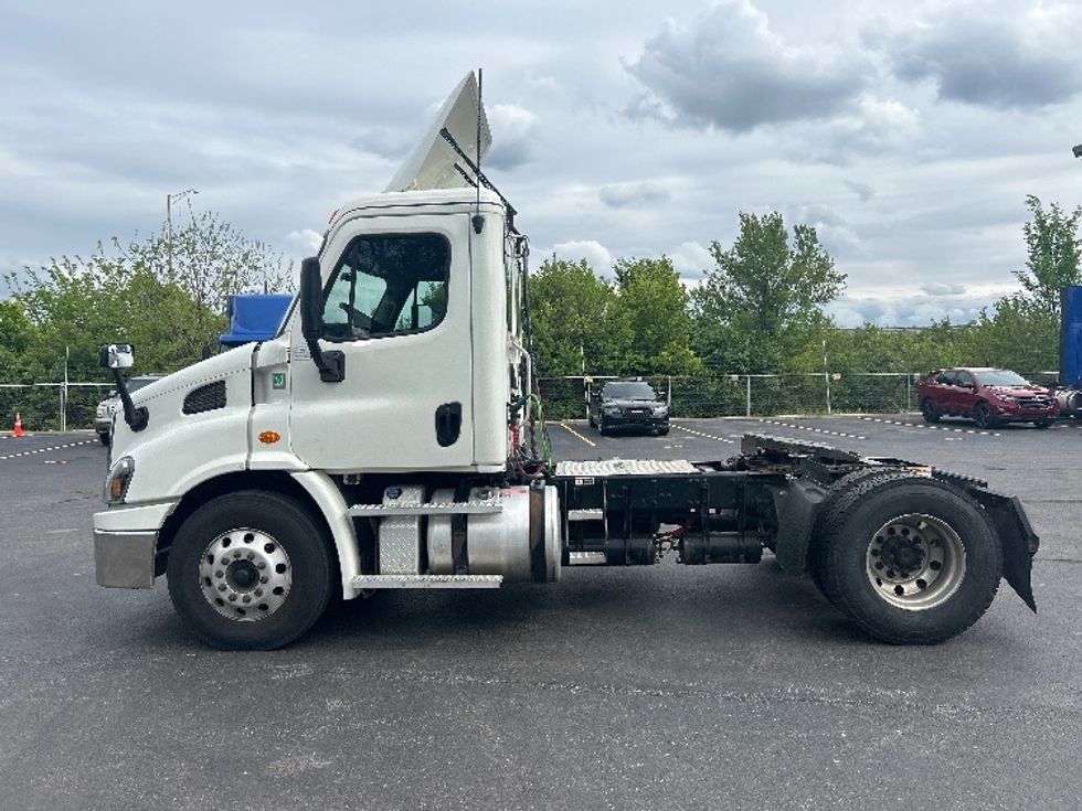 Day Cab Tractor-Heavy Duty Tractors-Freightliner-2019-Cascadia 11342ST-Indianapolis-IN-475,429\n\t\tmiles-$ 25,750 - Image 4