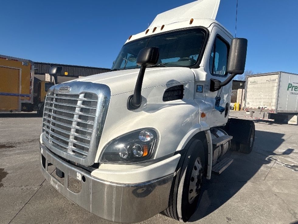 Day Cab Tractor-Heavy Duty Tractors-Freightliner-2019-Cascadia 11342ST-Indianapolis-IN-491,256\n\t\tmiles-$ 22,000 - Image 3