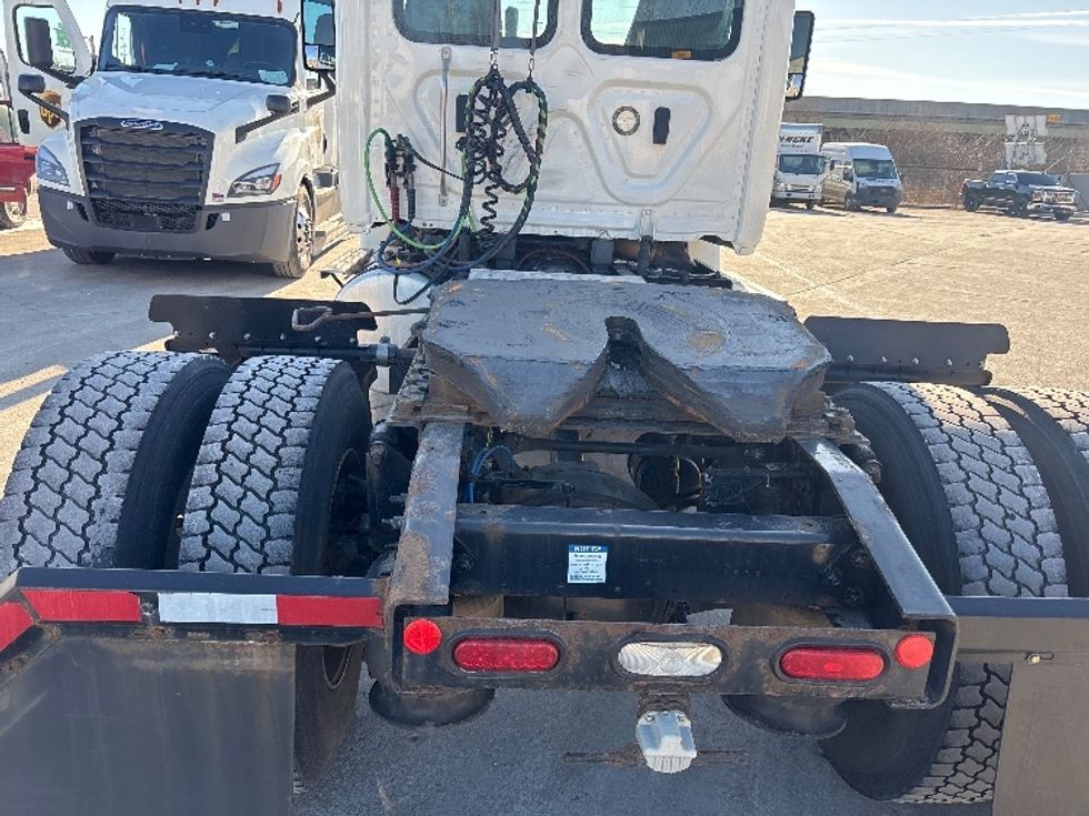 Day Cab Tractor-Heavy Duty Tractors-Freightliner-2019-Cascadia 11342ST-Indianapolis-IN-491,256\n\t\tmiles-$ 22,000 - Image 6