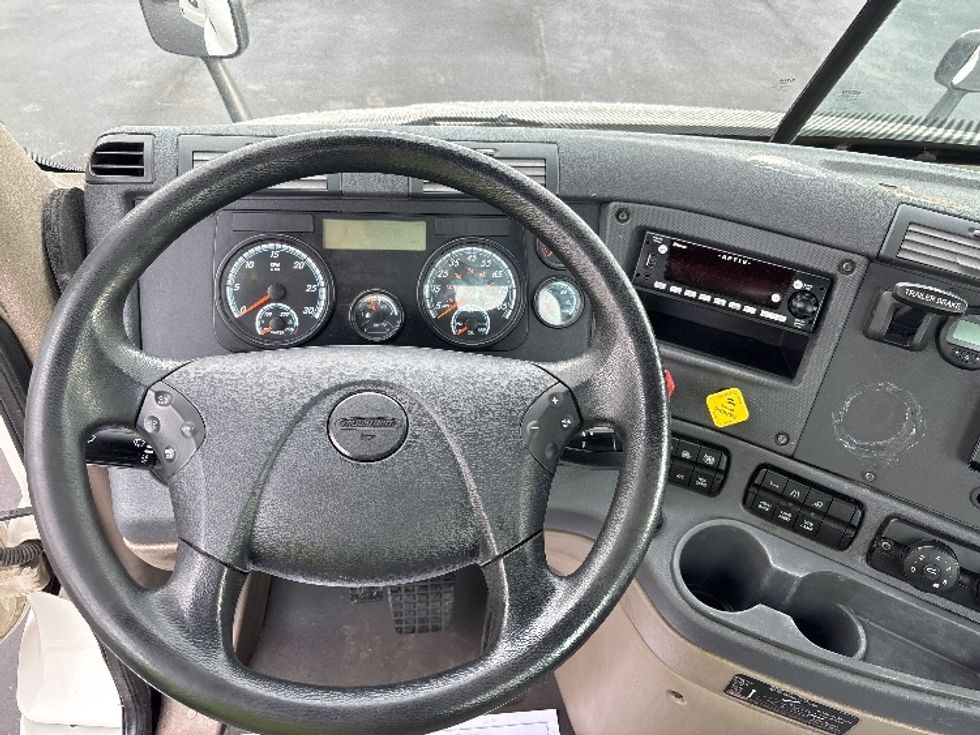 Day Cab Tractor-Heavy Duty Tractors-Freightliner-2019-Cascadia 11342ST-Indianapolis-IN-500,841\n\t\tmiles-$ 20,750 - Image 11