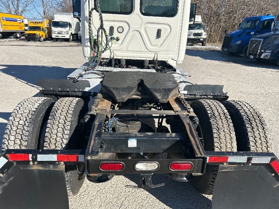 Day Cab Tractor-Heavy Duty Tractors-Freightliner-2019-Cascadia 11342ST-Jackson-TN-573,625\n\t\tmiles-$ 17,000 - Image 6