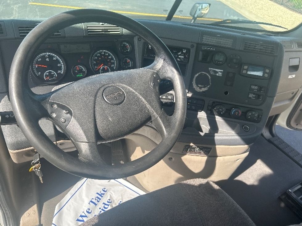 Day Cab Tractor-Heavy Duty Tractors-Freightliner-2019-Cascadia 11342ST-La Porte-IN-458,243\n\t\tmiles-$ 22,500 - Image 11