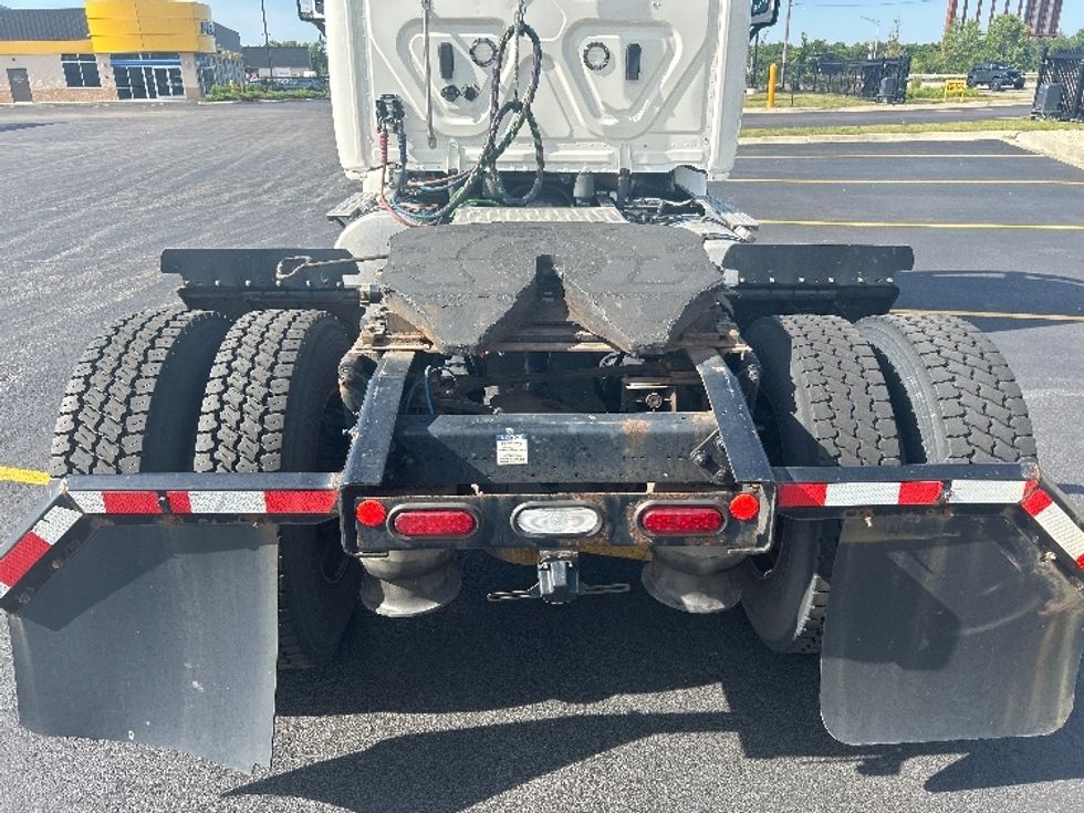 Day Cab Tractor-Heavy Duty Tractors-Freightliner-2019-Cascadia 11342ST-La Porte-IN-458,243\n\t\tmiles-$ 22,500 - Image 6
