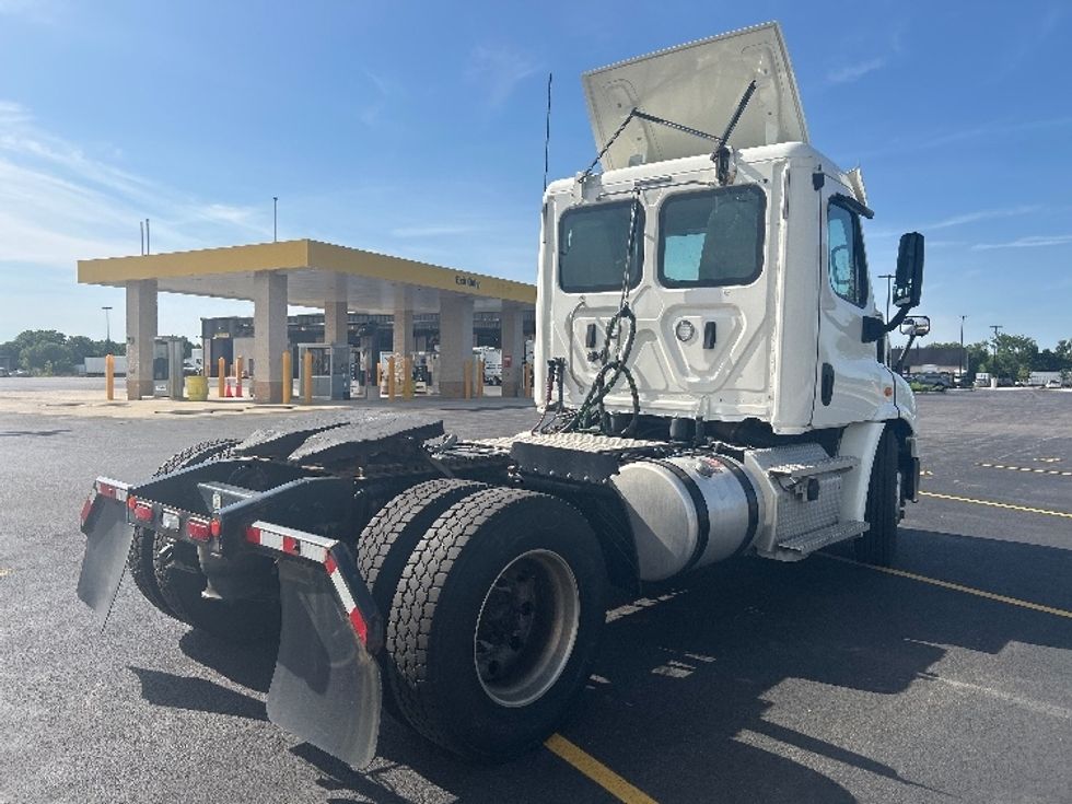 Day Cab Tractor-Heavy Duty Tractors-Freightliner-2019-Cascadia 11342ST-La Porte-IN-458,243\n\t\tmiles-$ 22,500 - Image 7