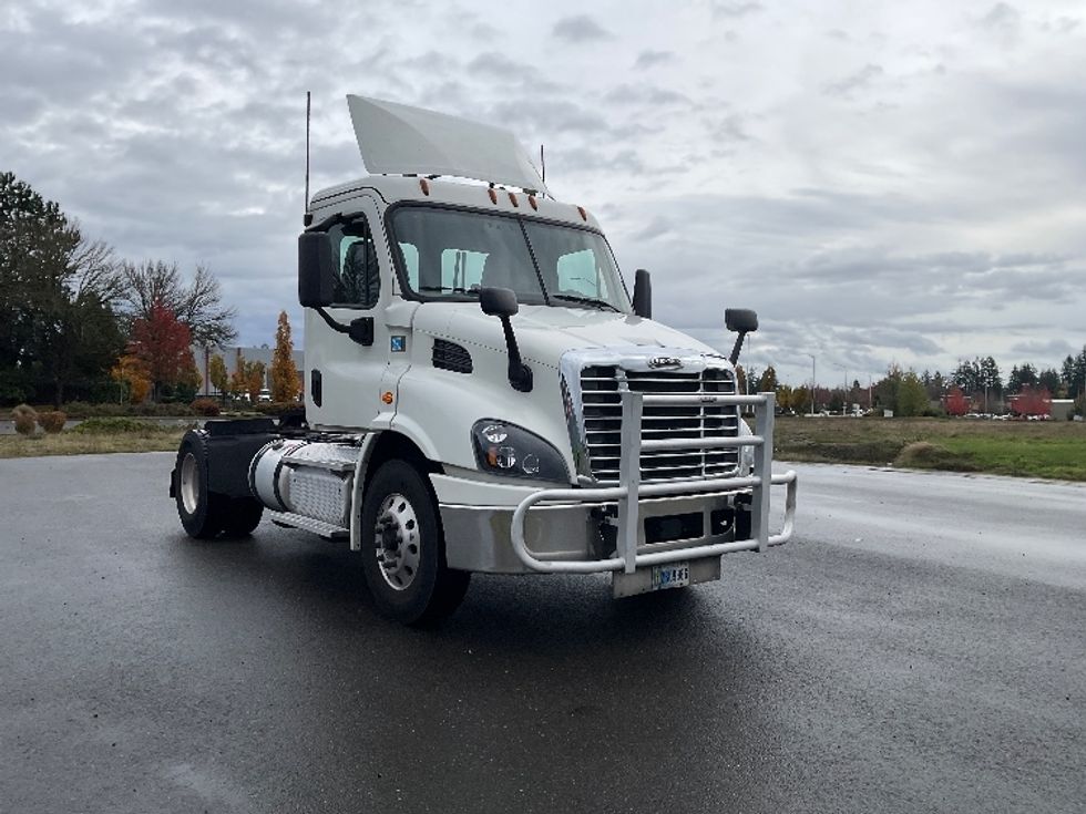 Day Cab Tractor-Heavy Duty Tractors-Freightliner-2019-Cascadia 11342ST-Lacey-WA-327,680\n\t\tmiles-$ 34,250 - Image 1