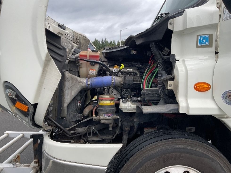 Day Cab Tractor-Heavy Duty Tractors-Freightliner-2019-Cascadia 11342ST-Lacey-WA-327,680\n\t\tmiles-$ 34,250 - Image 16