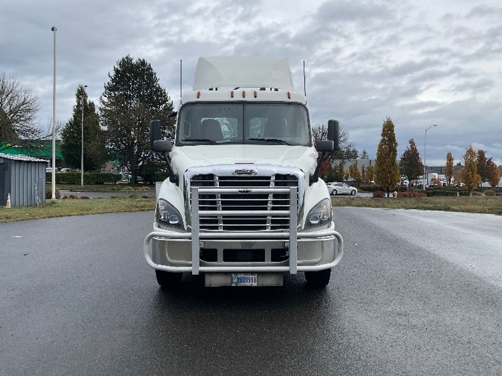 Day Cab Tractor-Heavy Duty Tractors-Freightliner-2019-Cascadia 11342ST-Lacey-WA-327,680\n\t\tmiles-$ 34,250 - Image 2