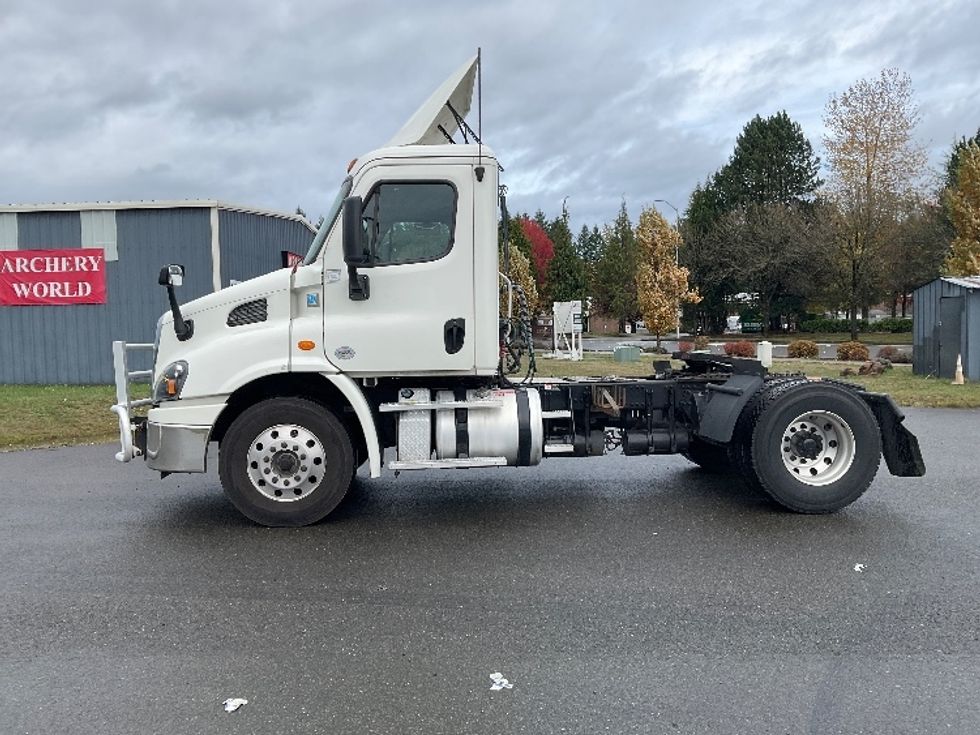 Day Cab Tractor-Heavy Duty Tractors-Freightliner-2019-Cascadia 11342ST-Lacey-WA-327,680\n\t\tmiles-$ 34,250 - Image 4