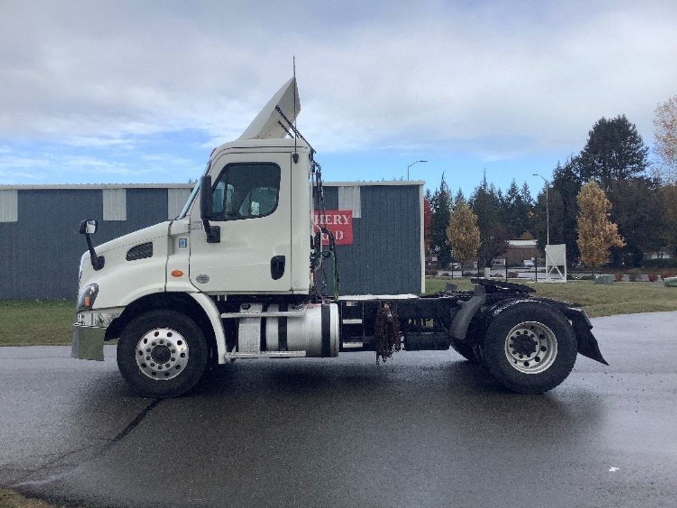Day Cab Tractor-Heavy Duty Tractors-Freightliner-2019-Cascadia 11342ST-Lacey-WA-343,973\n\t\tmiles-$ 33,500 - Image 4