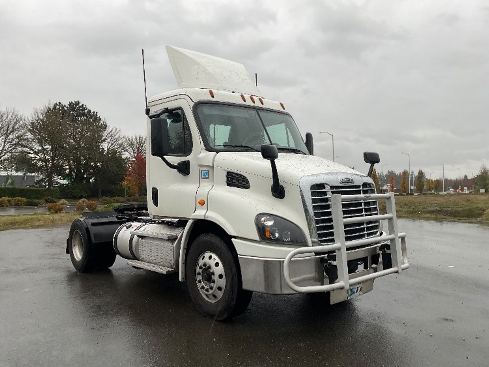 Day Cab Tractor-Heavy Duty Tractors-Freightliner-2019-Cascadia 11342ST-Lacey-WA-356,887\n\t\tmiles-$ 32,750 - Image 1