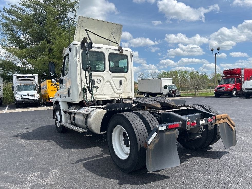 Day Cab Tractor-Heavy Duty Tractors-Freightliner-2019-Cascadia 11342ST-Lexington-KY-490,803\n\t\tmiles-$ 22,250 - Image 5