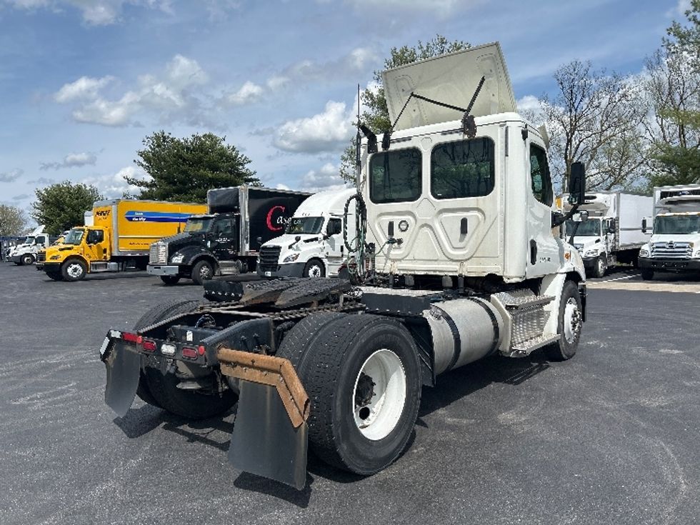 Day Cab Tractor-Heavy Duty Tractors-Freightliner-2019-Cascadia 11342ST-Lexington-KY-490,803\n\t\tmiles-$ 22,250 - Image 7