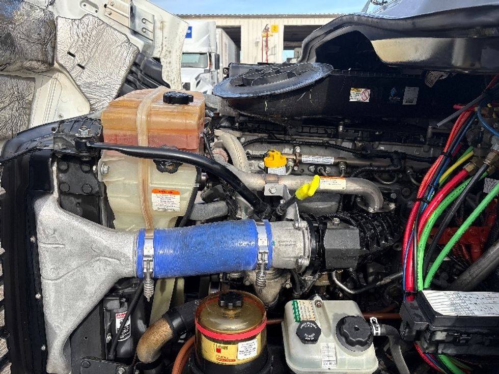 Day Cab Tractor-Heavy Duty Tractors-Freightliner-2019-Cascadia 11342ST-Mebane-NC-293,525\n\t\tmiles-$ 31,250 - Image 16