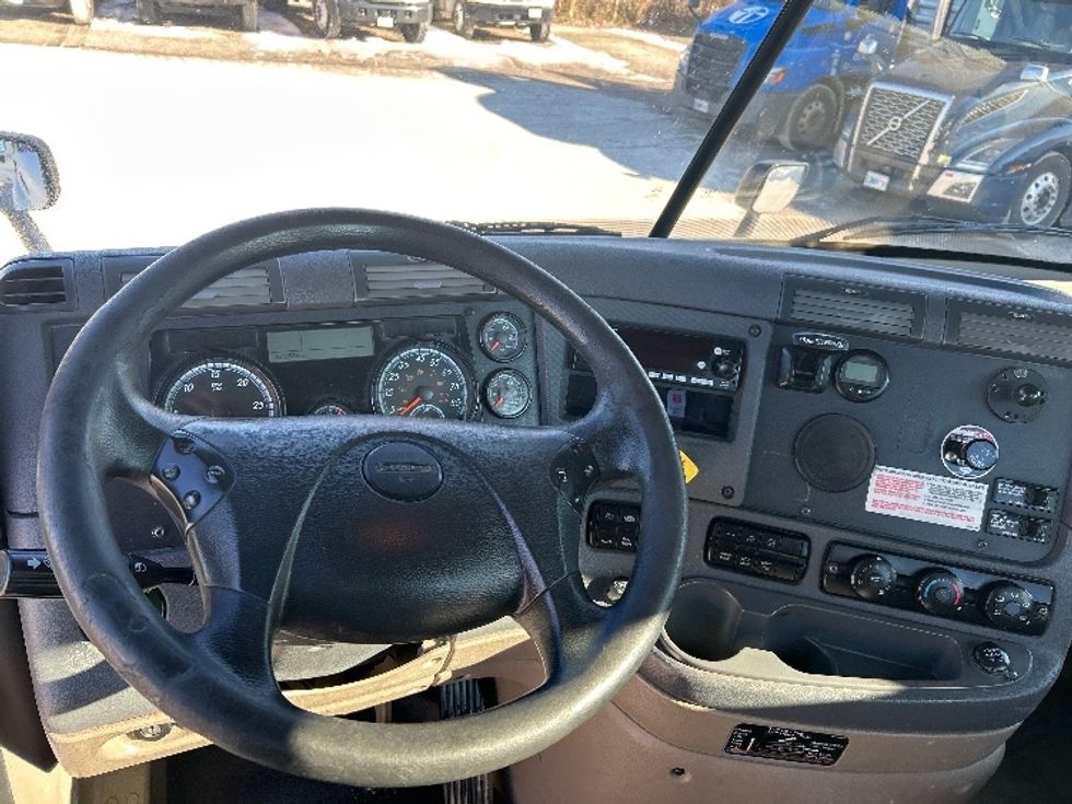 Day Cab Tractor-Heavy Duty Tractors-Freightliner-2019-Cascadia 11342ST-Memphis-TN-584,969\n\t\tmiles-$ 22,000 - Image 11