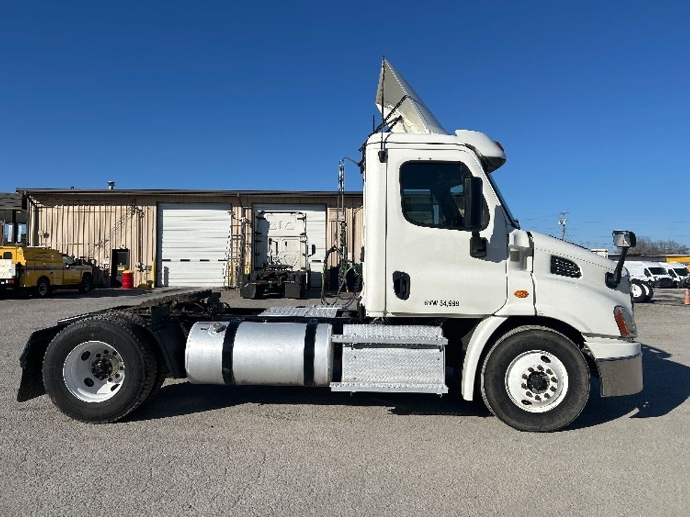 Day Cab Tractor-Heavy Duty Tractors-Freightliner-2019-Cascadia 11342ST-Memphis-TN-584,969\n\t\tmiles-$ 22,000 - Image 8