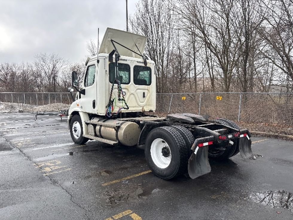 Day Cab Tractor-Heavy Duty Tractors-Freightliner-2019-Cascadia 11342ST-Middlefield-OH-320,317\n\t\tmiles-$ 25,750 - Image 5