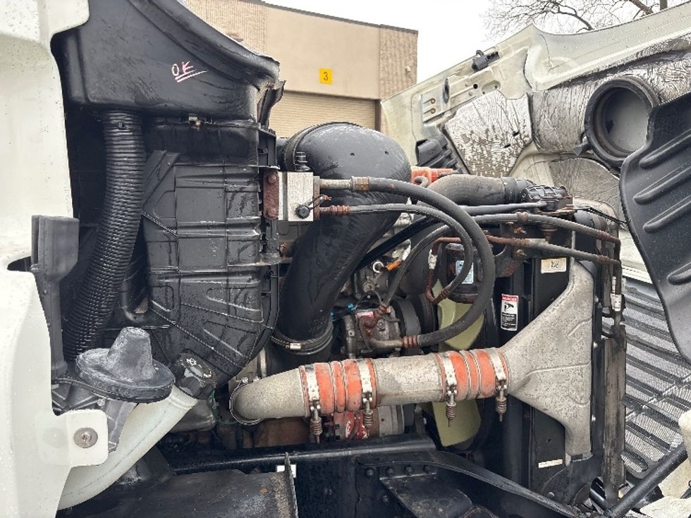 Day Cab Tractor-Heavy Duty Tractors-Freightliner-2019-Cascadia 11342ST-Middlefield-OH-345,438\n\t\tmiles-$ 26,500 - Image 15