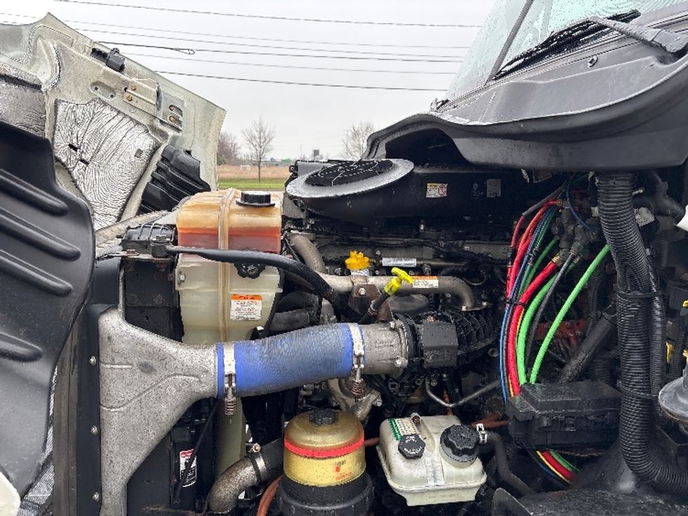 Day Cab Tractor-Heavy Duty Tractors-Freightliner-2019-Cascadia 11342ST-Middlefield-OH-345,438\n\t\tmiles-$ 26,500 - Image 16