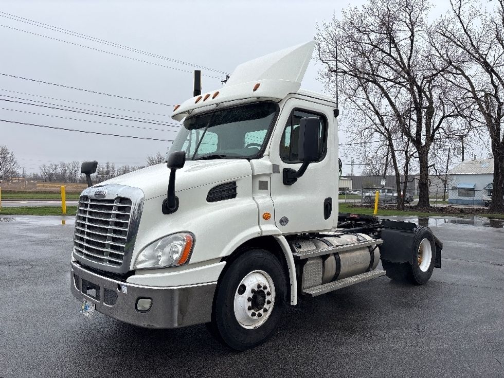 Day Cab Tractor-Heavy Duty Tractors-Freightliner-2019-Cascadia 11342ST-Middlefield-OH-345,438\n\t\tmiles-$ 26,500 - Image 3