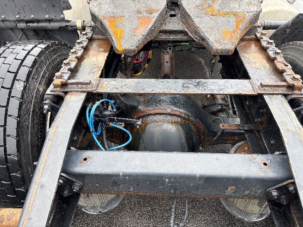 Day Cab Tractor-Heavy Duty Tractors-Freightliner-2019-Cascadia 11342ST-Middlefield-OH-345,438\n\t\tmiles-$ 26,500 - Image 6