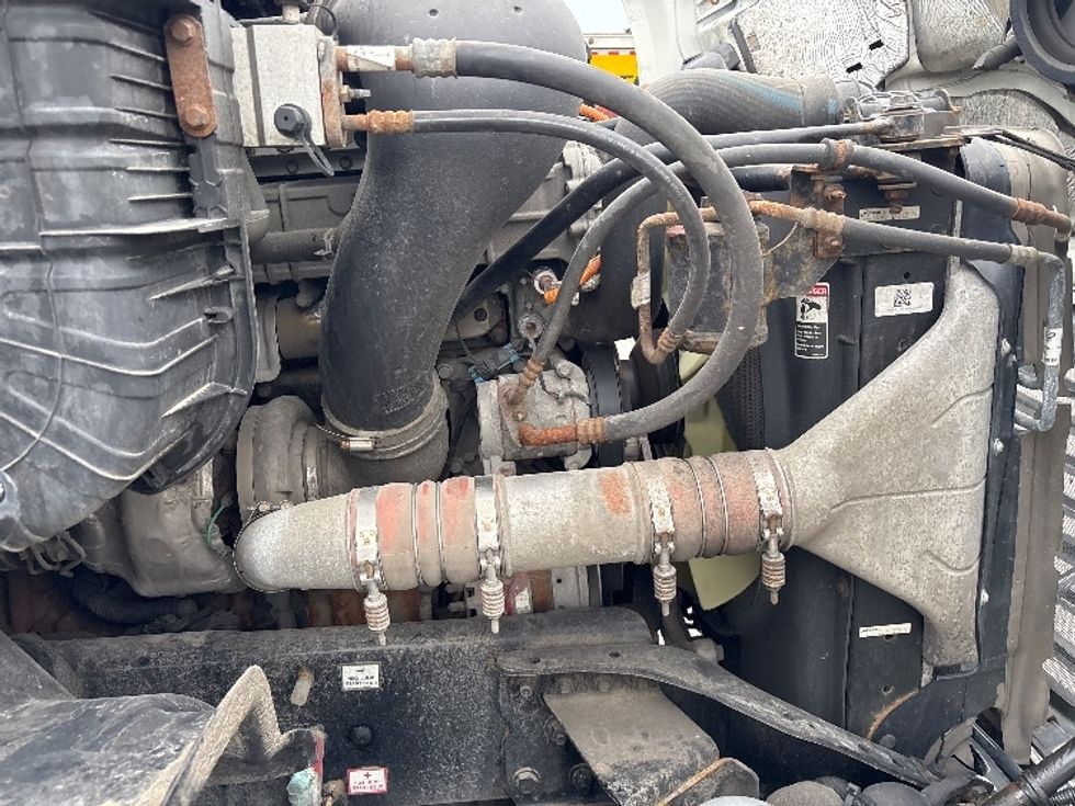 Day Cab Tractor-Heavy Duty Tractors-Freightliner-2019-Cascadia 11342ST-Middlefield-OH-358,202\n\t\tmiles-$ 28,500 - Image 15