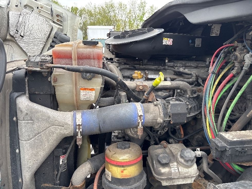 Day Cab Tractor-Heavy Duty Tractors-Freightliner-2019-Cascadia 11342ST-Middlefield-OH-358,202\n\t\tmiles-$ 28,500 - Image 16