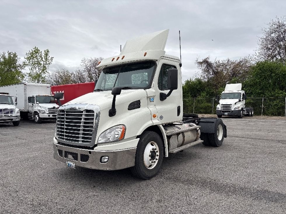 Day Cab Tractor-Heavy Duty Tractors-Freightliner-2019-Cascadia 11342ST-Middlefield-OH-358,202\n\t\tmiles-$ 28,500 - Image 3
