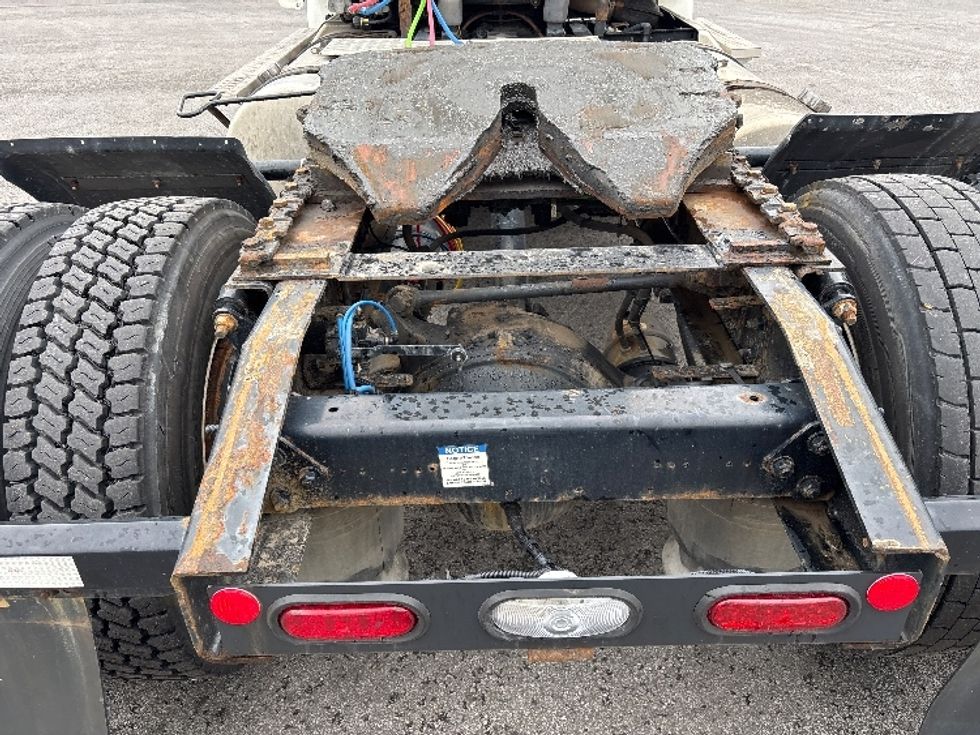 Day Cab Tractor-Heavy Duty Tractors-Freightliner-2019-Cascadia 11342ST-Middlefield-OH-358,202\n\t\tmiles-$ 28,500 - Image 6