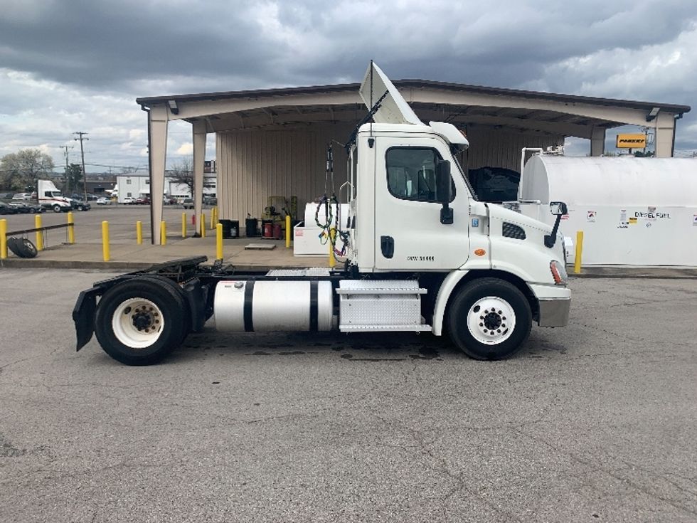 Day Cab Tractor-Heavy Duty Tractors-Freightliner-2019-Cascadia 11342ST-Nashville-TN-469,680\n\t\tmiles-$ 23,250 - Image 8