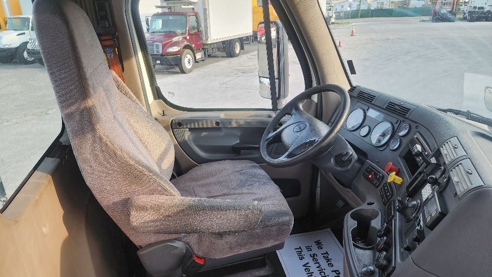 Day Cab Tractor-Heavy Duty Tractors-Freightliner-2019-Cascadia 11342ST-Ocala-FL-708,061\n\t\tmiles-$ 22,000 - Image 14