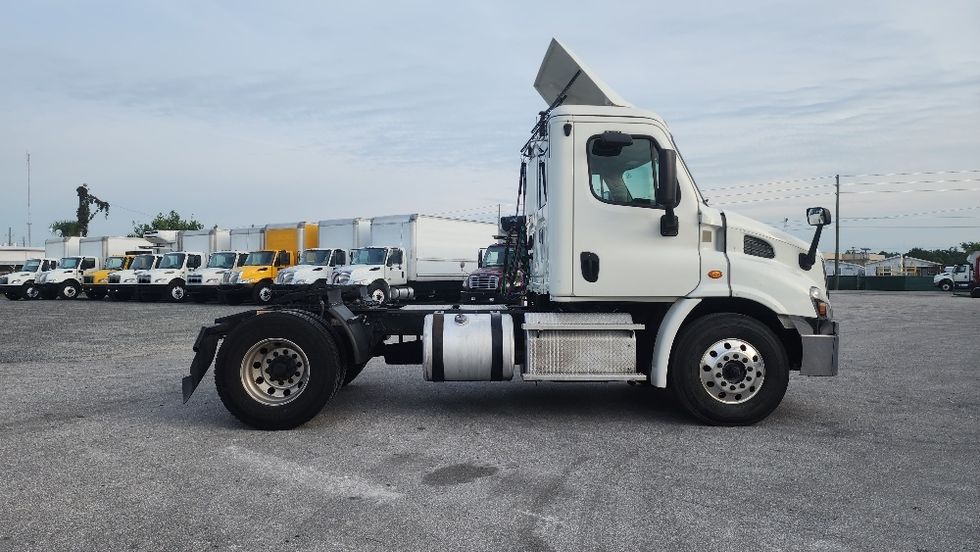 Day Cab Tractor-Heavy Duty Tractors-Freightliner-2019-Cascadia 11342ST-Ocala-FL-708,061\n\t\tmiles-$ 22,000 - Image 8
