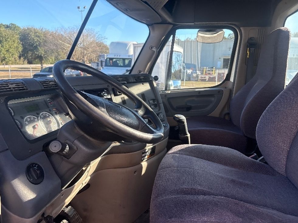 Day Cab Tractor-Heavy Duty Tractors-Freightliner-2019-Cascadia 11342ST-Pensacola-FL-324,795\n\t\tmiles-$ 24,500 - Image 10