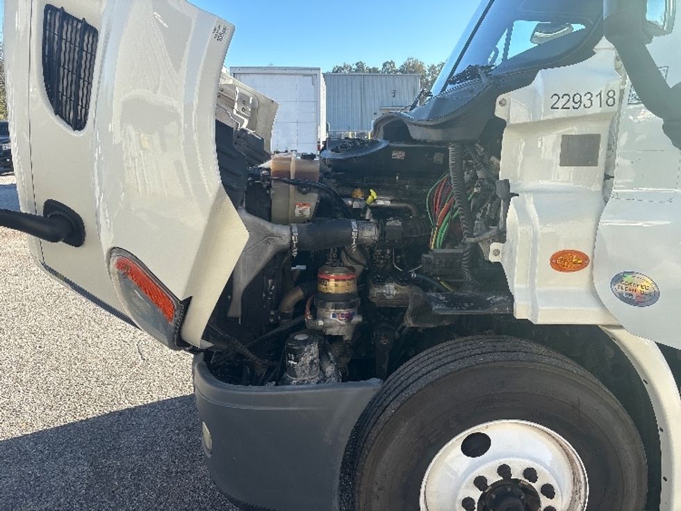 Day Cab Tractor-Heavy Duty Tractors-Freightliner-2019-Cascadia 11342ST-Pensacola-FL-324,795\n\t\tmiles-$ 24,500 - Image 16