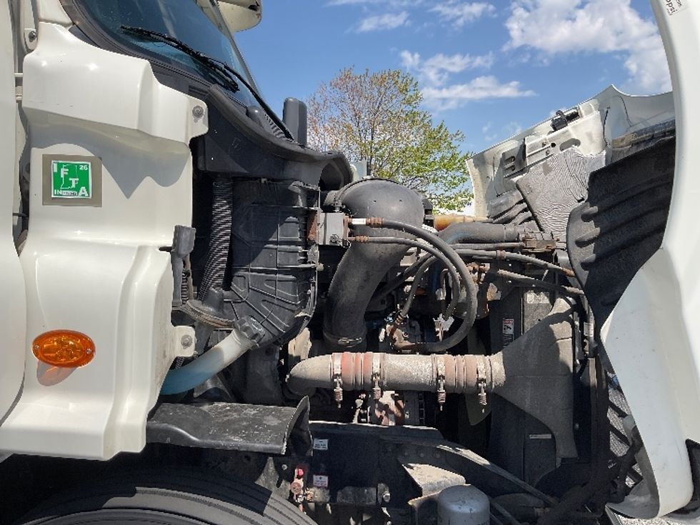 Day Cab Tractor-Heavy Duty Tractors-Freightliner-2019-Cascadia 11342ST-Perrysburg-OH-511,612\n\t\tmiles-$ 20,500 - Image 15
