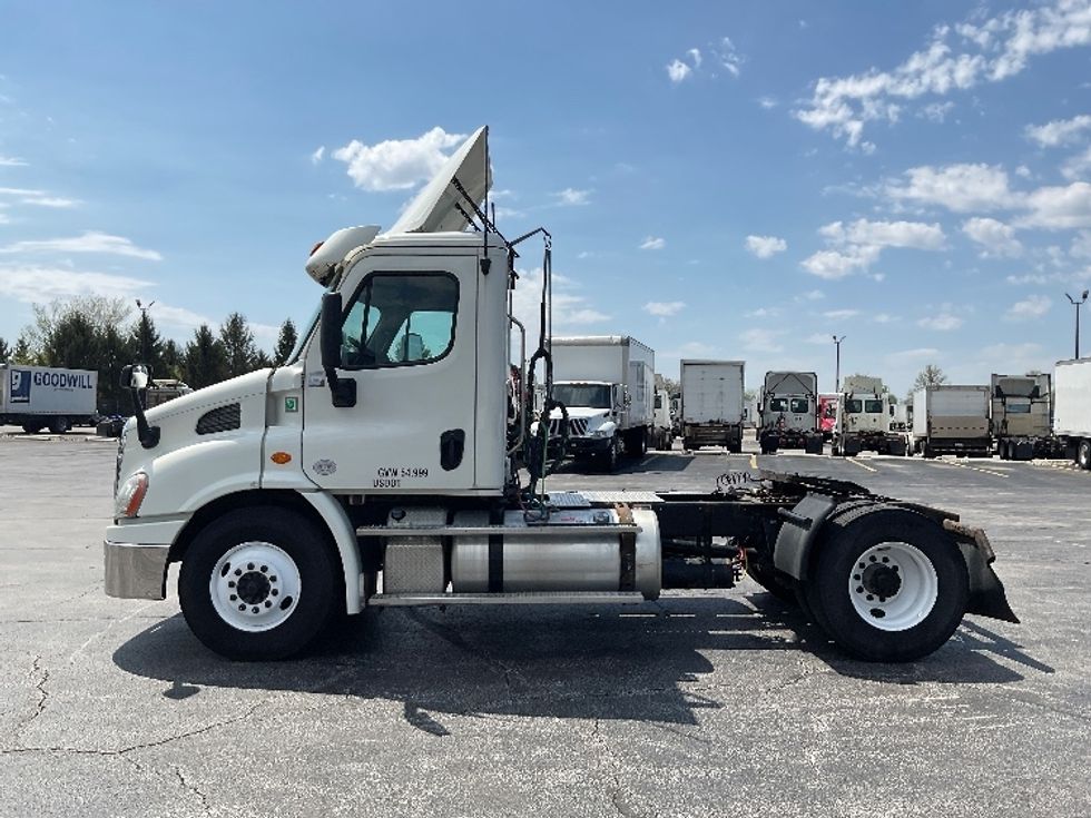 Day Cab Tractor-Heavy Duty Tractors-Freightliner-2019-Cascadia 11342ST-Perrysburg-OH-511,612\n\t\tmiles-$ 20,500 - Image 4