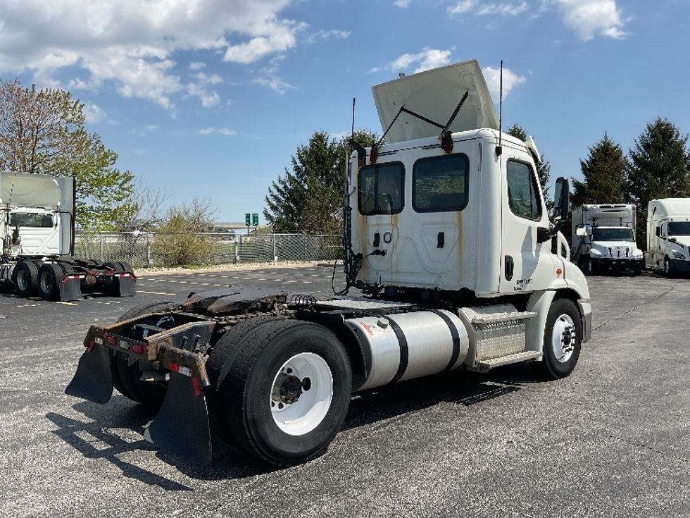 Day Cab Tractor-Heavy Duty Tractors-Freightliner-2019-Cascadia 11342ST-Perrysburg-OH-511,612\n\t\tmiles-$ 20,500 - Image 7