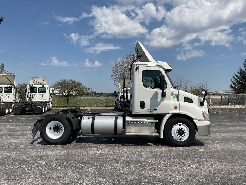 Day Cab Tractor-Heavy Duty Tractors-Freightliner-2019-Cascadia 11342ST-Perrysburg-OH-511,612\n\t\tmiles-$ 20,500 - Image 8
