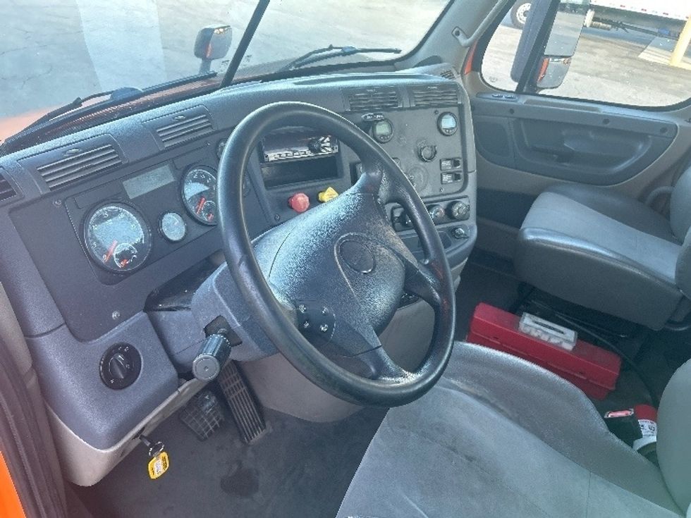 Day Cab Tractor-Heavy Duty Tractors-Freightliner-2019-Cascadia 11342ST-Prince George-VA-768,062\n\t\tmiles-$ 20,000 - Image 10