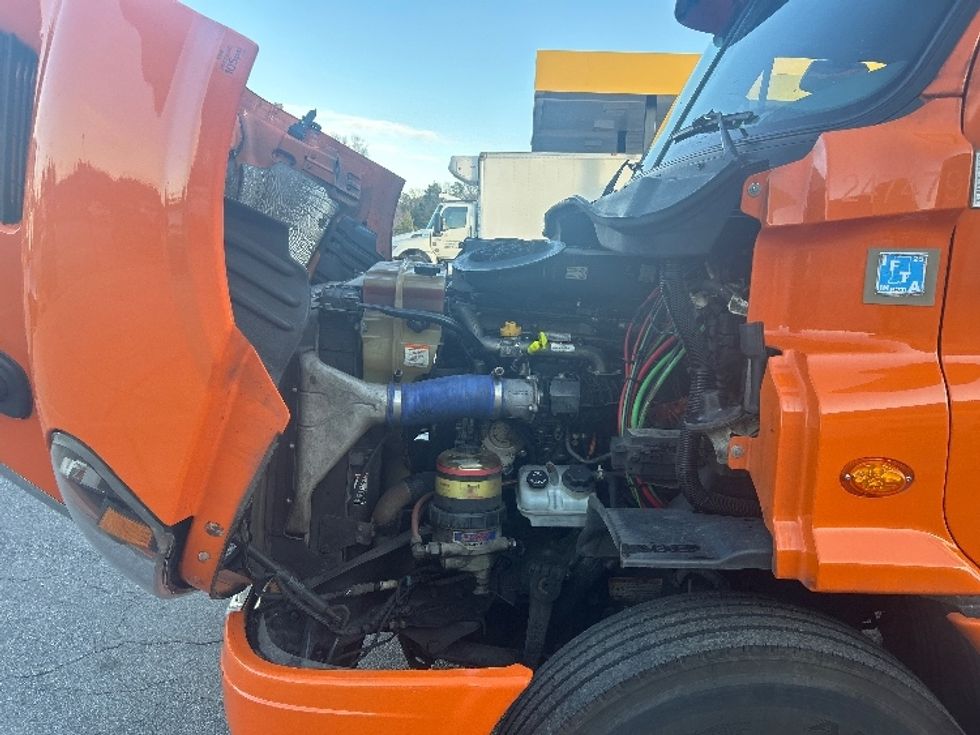 Day Cab Tractor-Heavy Duty Tractors-Freightliner-2019-Cascadia 11342ST-Prince George-VA-768,062\n\t\tmiles-$ 20,000 - Image 16