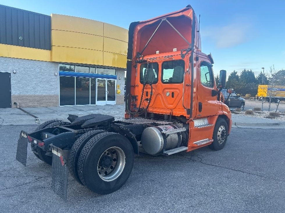 Day Cab Tractor-Heavy Duty Tractors-Freightliner-2019-Cascadia 11342ST-Prince George-VA-768,062\n\t\tmiles-$ 20,000 - Image 7
