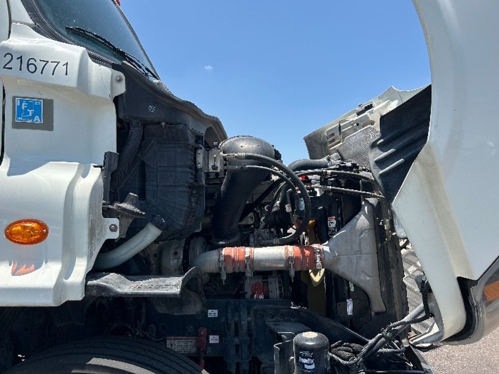 Day Cab Tractor-Heavy Duty Tractors-Freightliner-2019-Cascadia 11342ST-San Antonio-TX-375,537\n\t\tmiles-$ 34,750 - Image 15