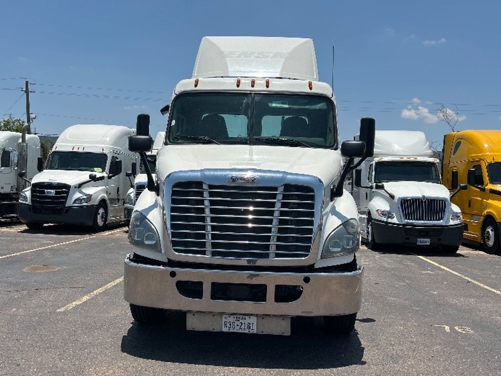 Day Cab Tractor-Heavy Duty Tractors-Freightliner-2019-Cascadia 11342ST-San Antonio-TX-375,537\n\t\tmiles-$ 34,750 - Image 2