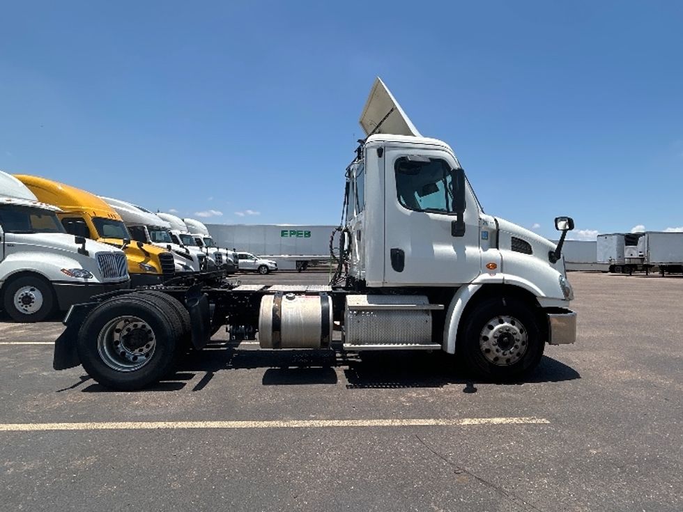 Day Cab Tractor-Heavy Duty Tractors-Freightliner-2019-Cascadia 11342ST-San Antonio-TX-375,537\n\t\tmiles-$ 34,750 - Image 8