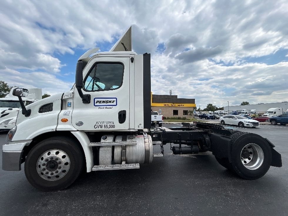 Day Cab Tractor-Heavy Duty Tractors-Freightliner-2019-Cascadia 11342ST-Swedesboro-NJ-218,234\n\t\tmiles-$ 28,750 - Image 4
