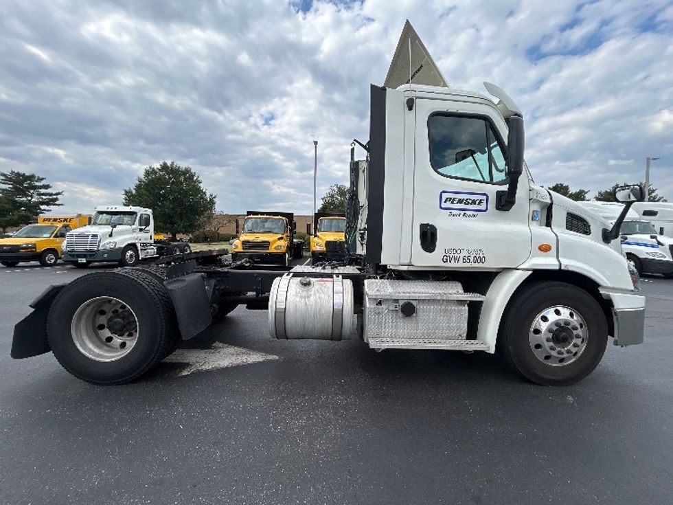 Day Cab Tractor-Heavy Duty Tractors-Freightliner-2019-Cascadia 11342ST-Swedesboro-NJ-218,234\n\t\tmiles-$ 28,750 - Image 8