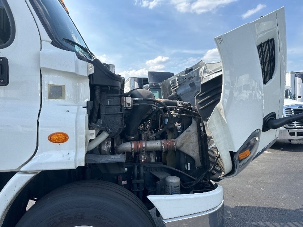 Day Cab Tractor-Heavy Duty Tractors-Freightliner-2019-Cascadia 11342ST-Swedesboro-NJ-490,855\n\t\tmiles-$ 35,000 - Image 15