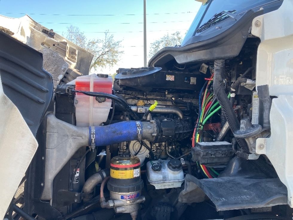 Day Cab Tractor-Heavy Duty Tractors-Freightliner-2019-Cascadia 11342ST-Tampa-FL-534,939\n\t\tmiles-$ 26,750 - Image 16